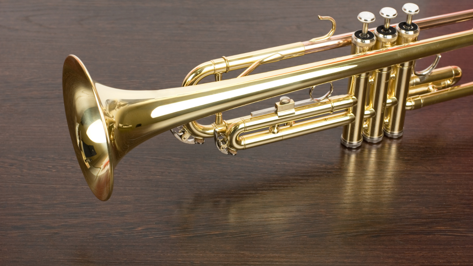 How to Clean a Trumpet Landmark After Dark
