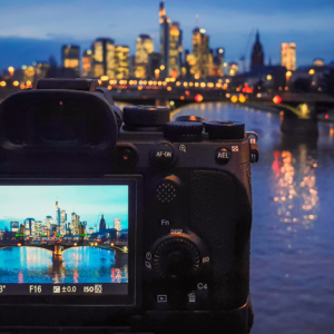 Creative Ways to Shoot in Low Light: Essential Techniques for Stunning Night Photography